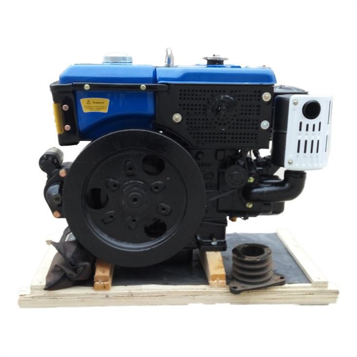 Vattenkyld liten dieselmotor